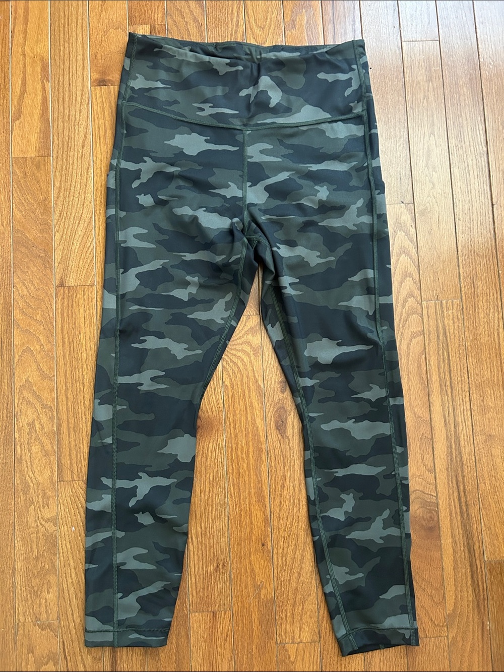 Athleta Women's Olive & Black Camo High-Rise Leggings